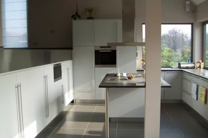 Bigger view of Zottegem: Maatwerk keuken, deuren gelakt met fijne korrelstructuur